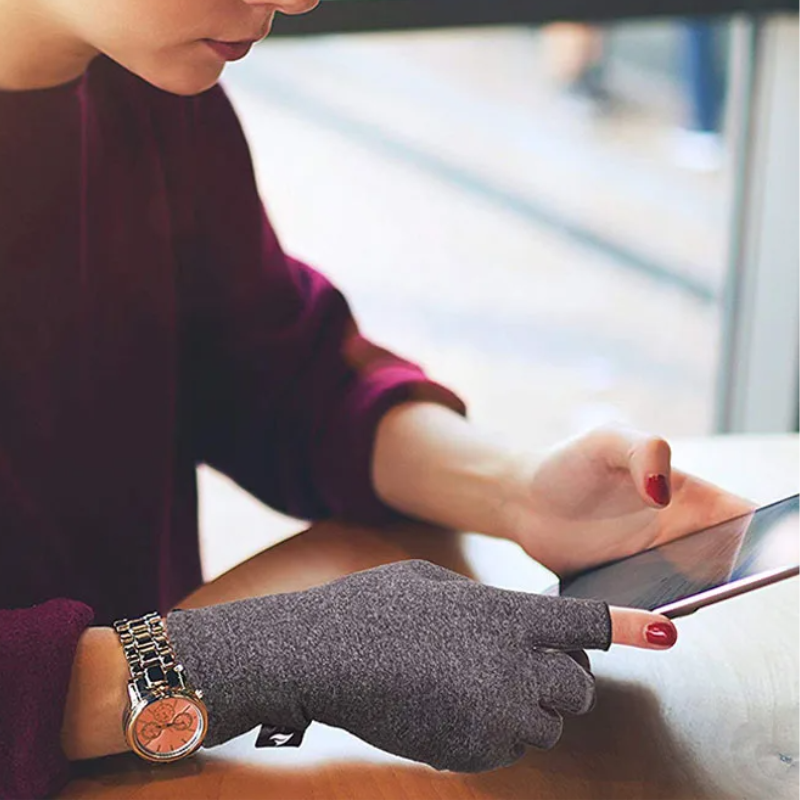 Breathable Compression Gloves – Open-Finger Support